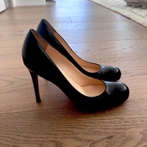 Christian Louboutin simple round toe pump heels black leather
